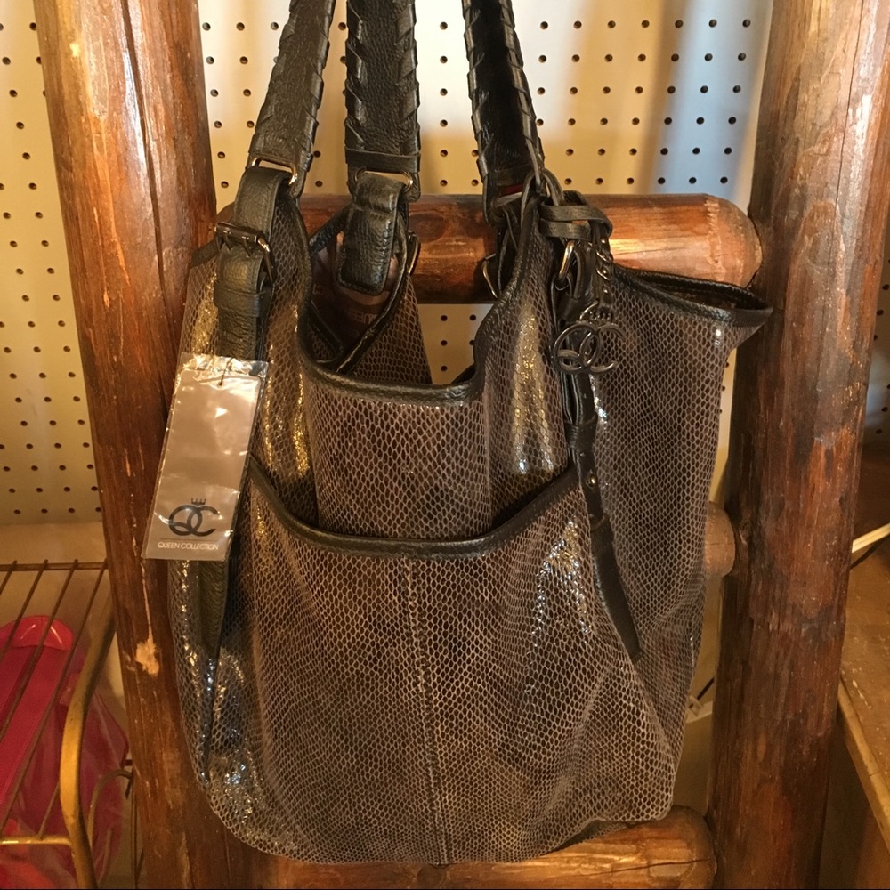 Queen Latifa, Queen Collection Shoulder Bag